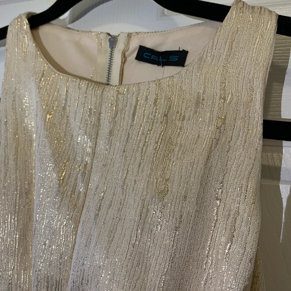 Golden shiny dress 💎🌹 size S - Picture 3 of 14